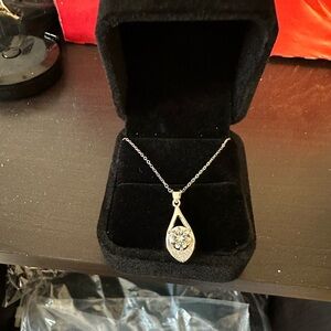 NWT Moissinite Silver 1.0 carat Teardrop Pendant Necklace with Clear Crystal